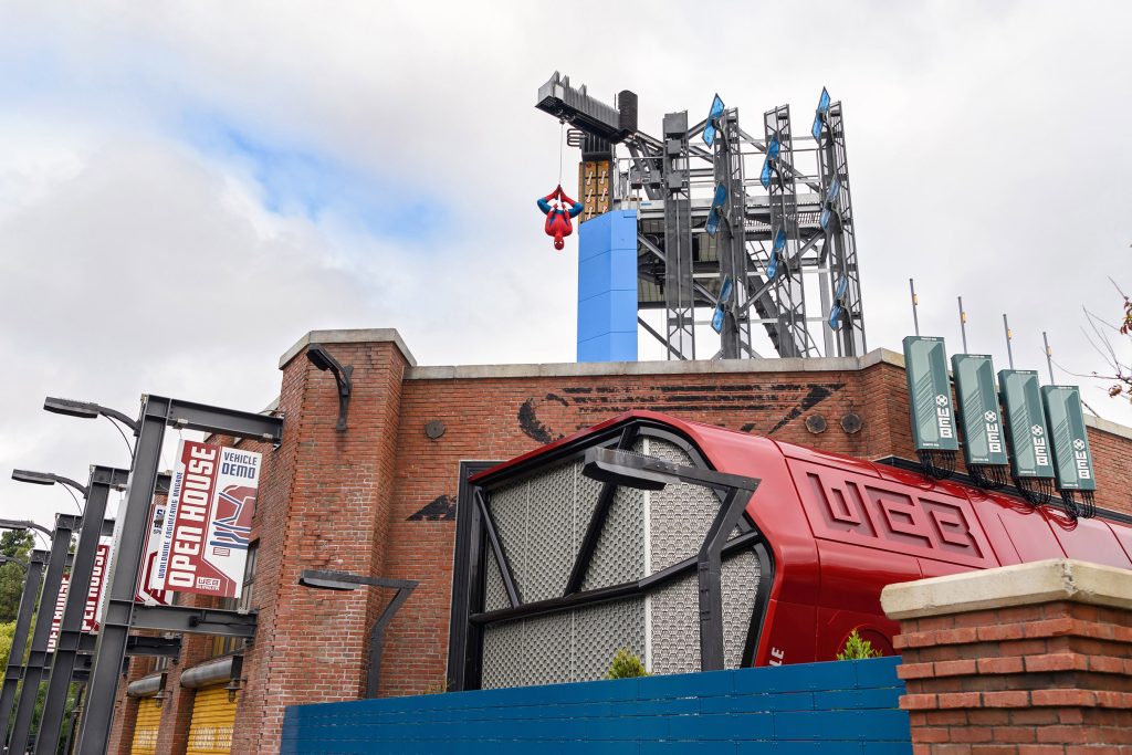 spiderman hands from web slingers attraction